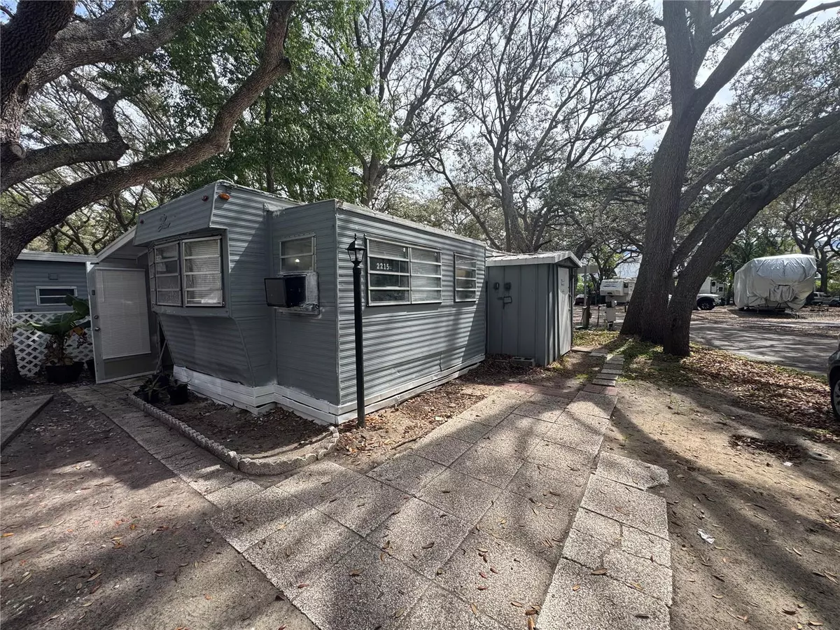 Apopka, FL 32703,3000 CLARCONA RD #2215