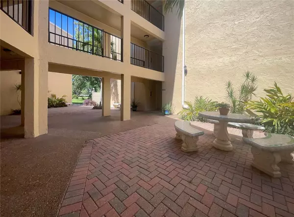 Venice, FL 34285,612 BIRD BAY DR S #113