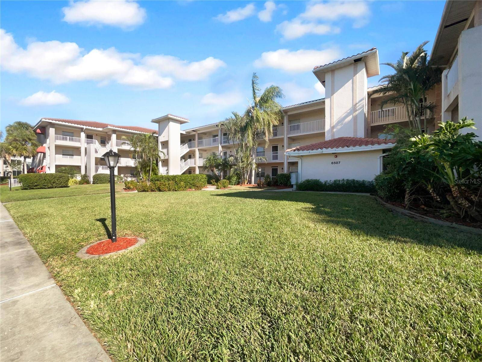 6507 STONE RIVER RD #310, Bradenton, FL 34203