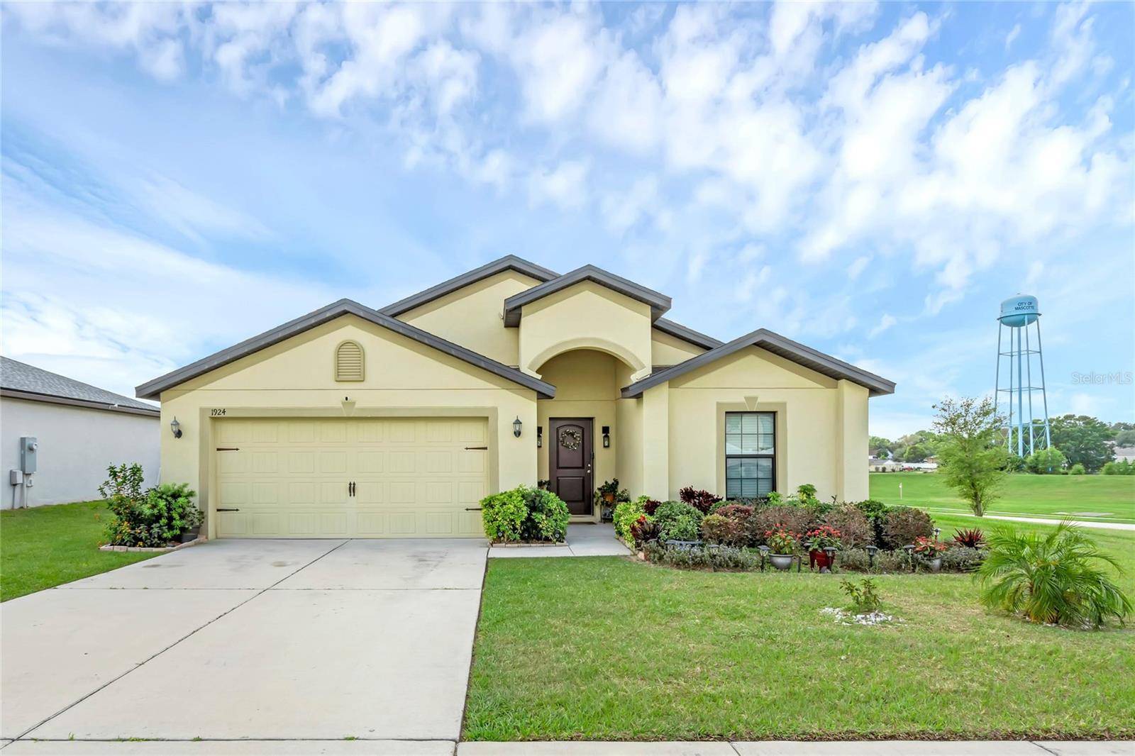 1924 PIEDMONT CT, Mascotte, FL 34753