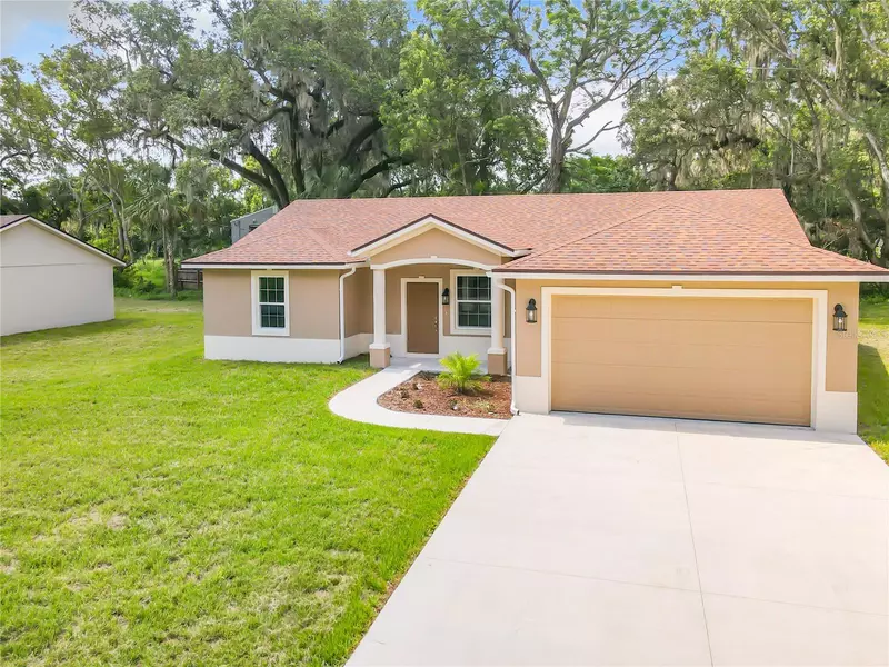 501 MULBERRY ST, Fruitland Park, FL 34731