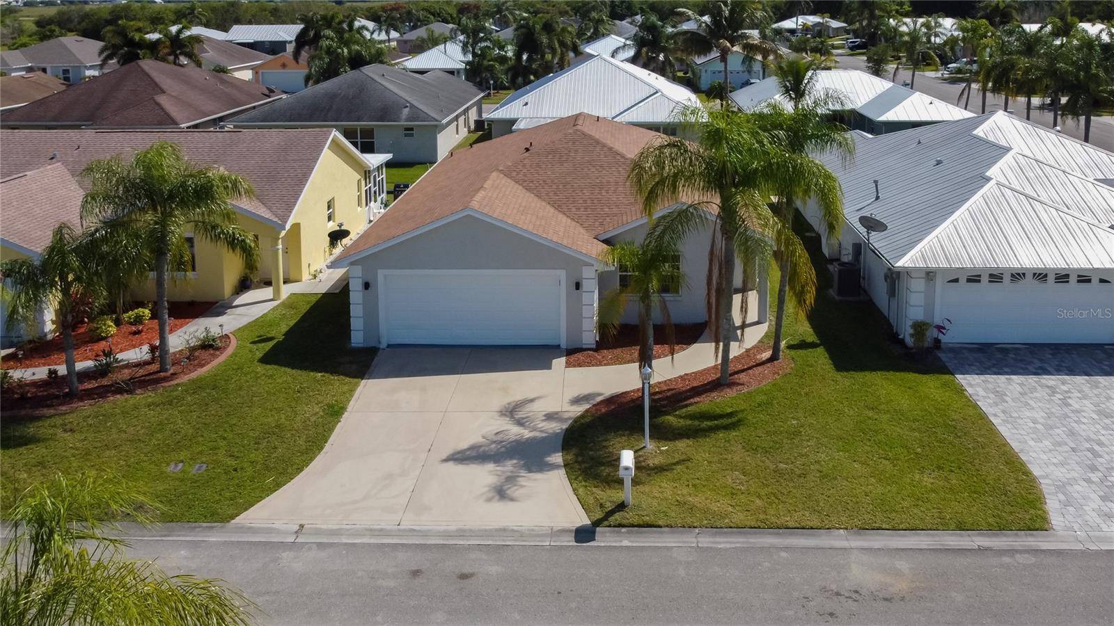 Okeechobee, FL 34974,614 SE 25TH ST