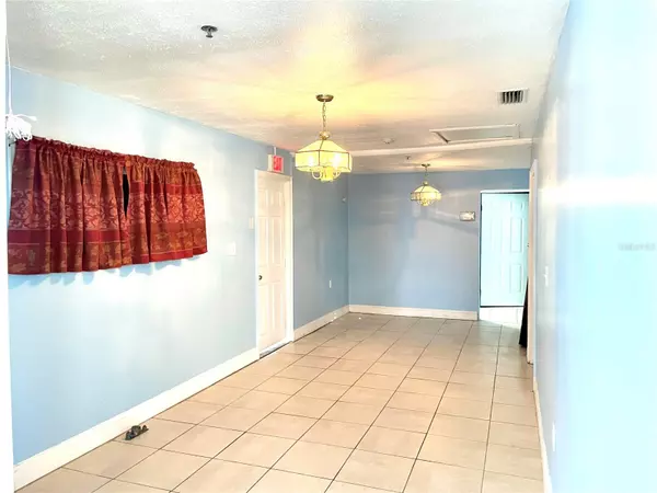 Orlando, FL 32835,307 S HIAWASSEE RD