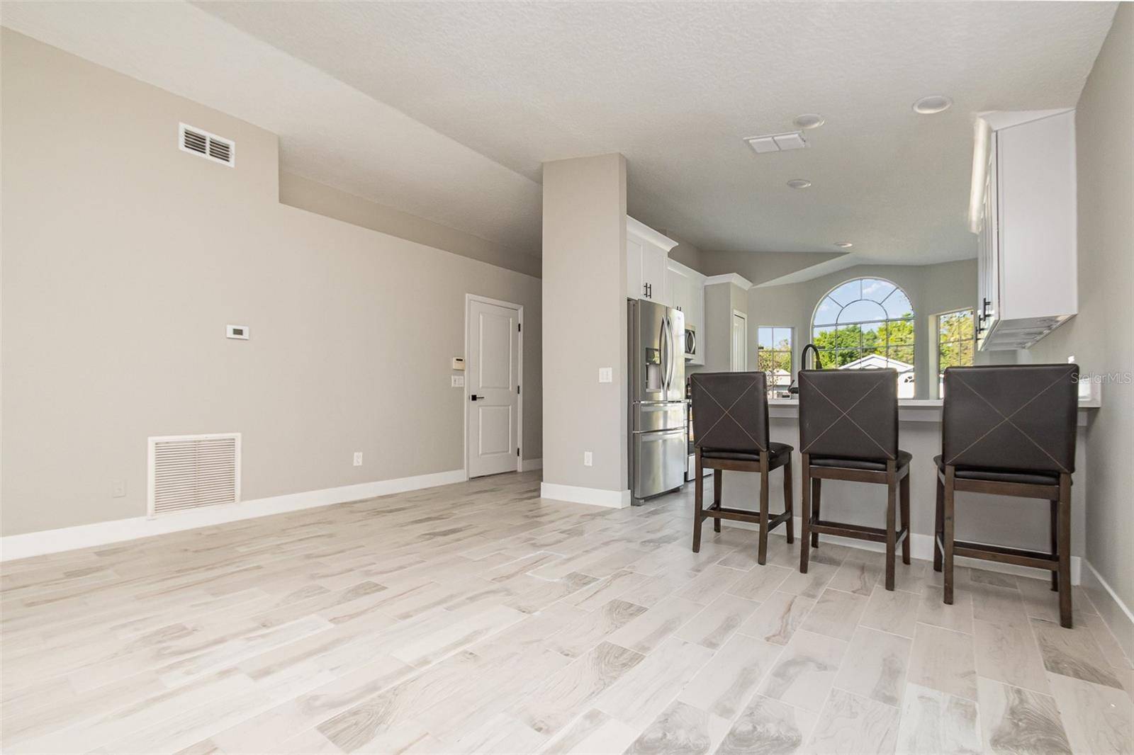 Orlando, FL 32810,7231 EDGEWATER SHORES CT