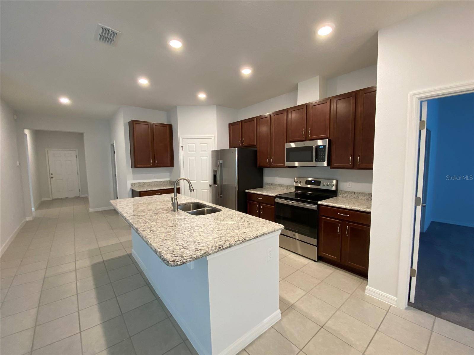 Leesburg, FL 34748,29214 ARMOYAN BLVD