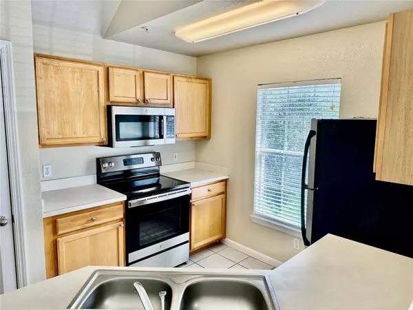 Orlando, FL 32829,9125 LEE VISTA BLVD #704