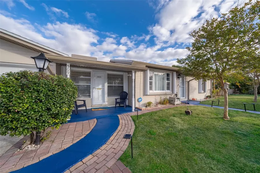 509 EASTWOOD LN, Daytona Beach, FL 32118