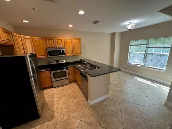 Orlando, FL 32808,3719 S LAKE ORLANDO Pkwy #8