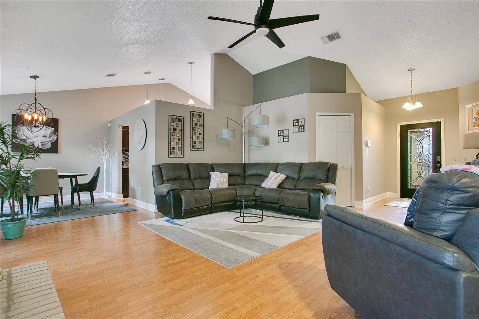 Apopka, FL 32712,400 SHELBY CT