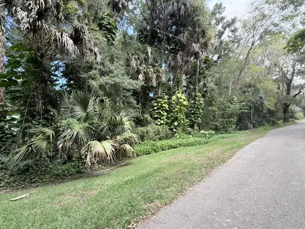 Debary, FL 32713,242 FRASER RD