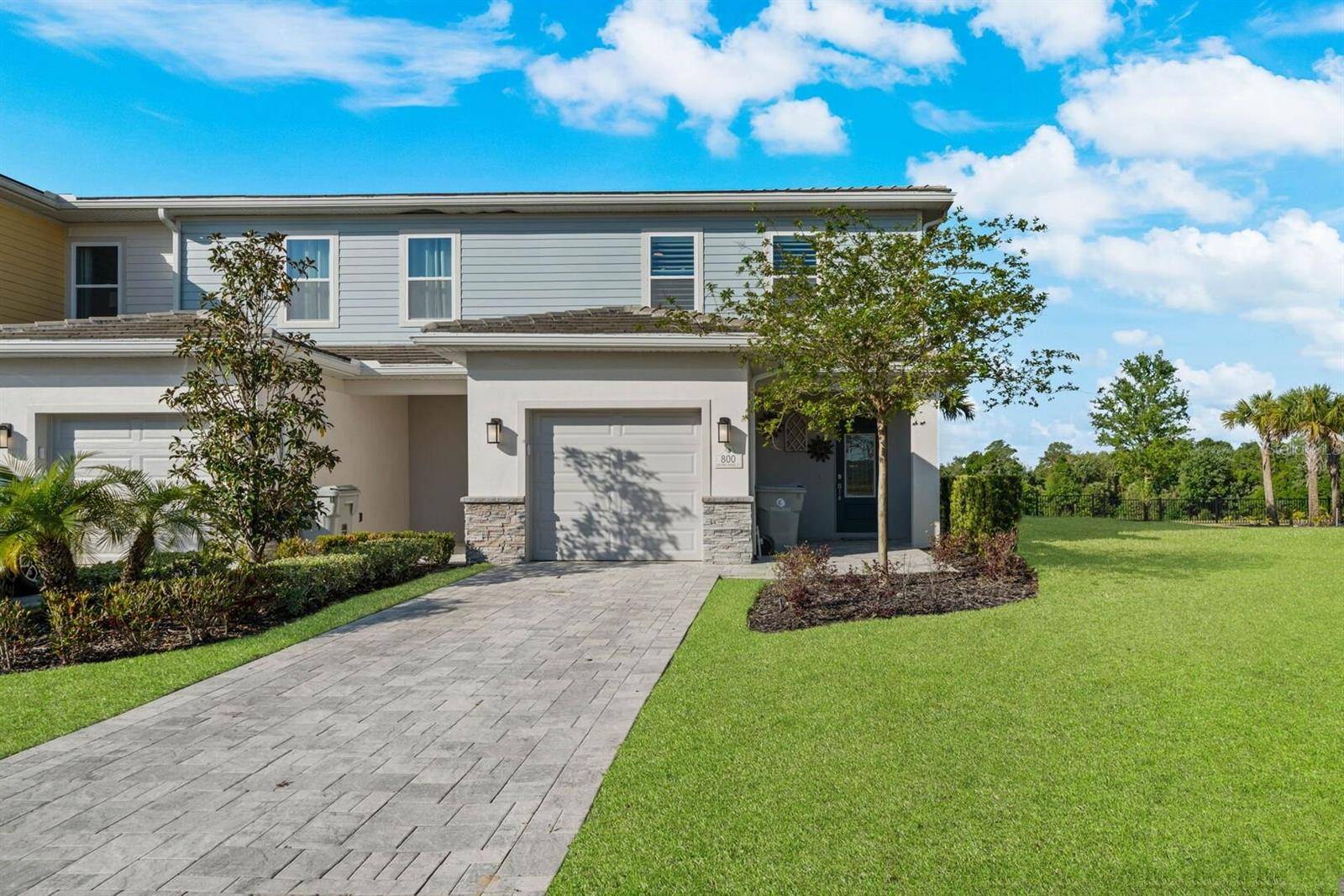 800 DRIVING RANGE CT, Reunion, FL 34747