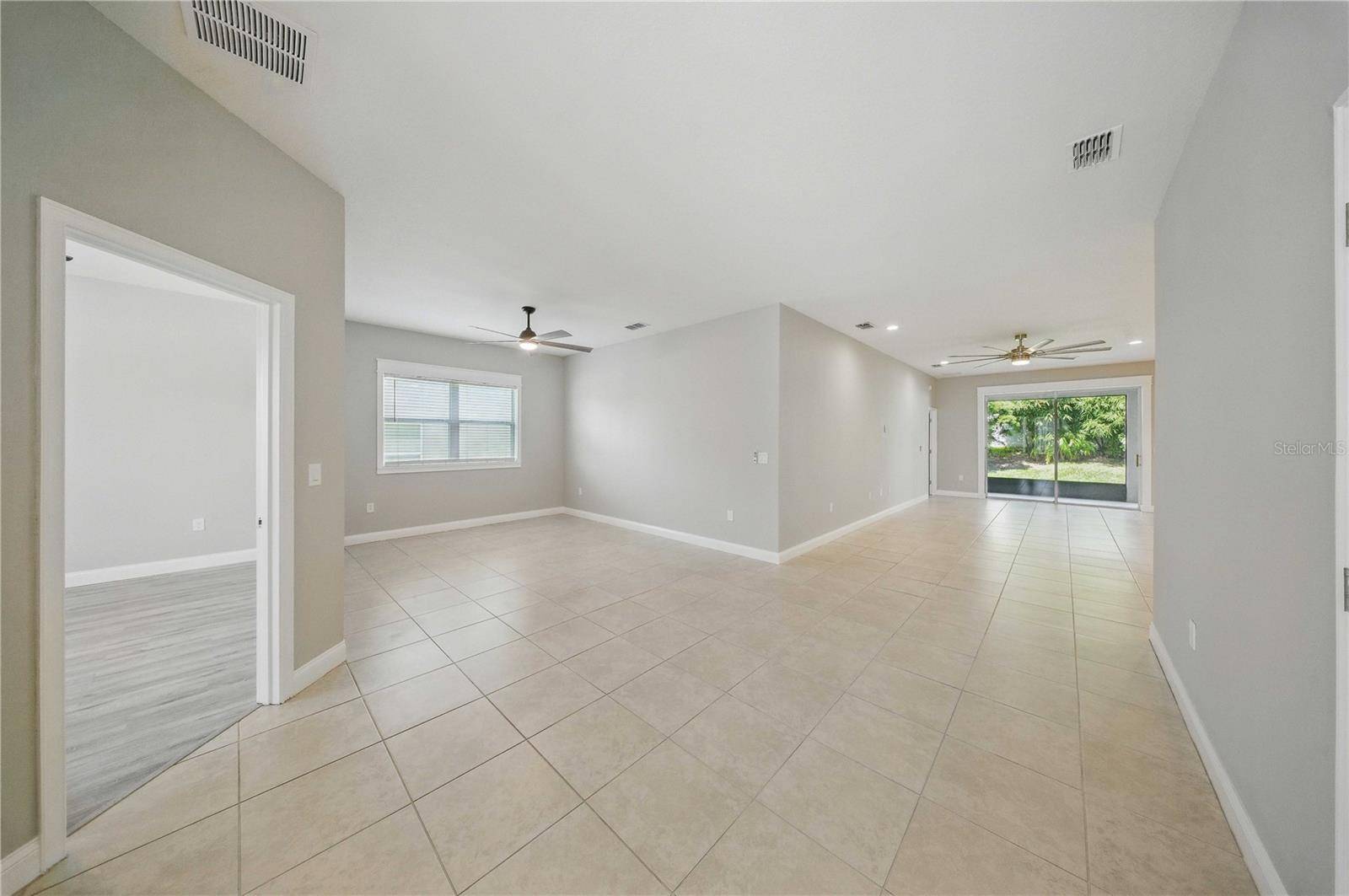 Lakeland, FL 33812,5829 VALENTINO WAY