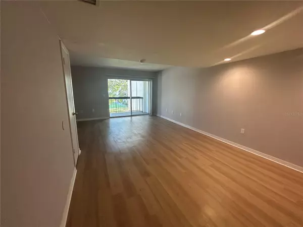 Orlando, FL 32822,4203 S SEMORAN BLVD #6