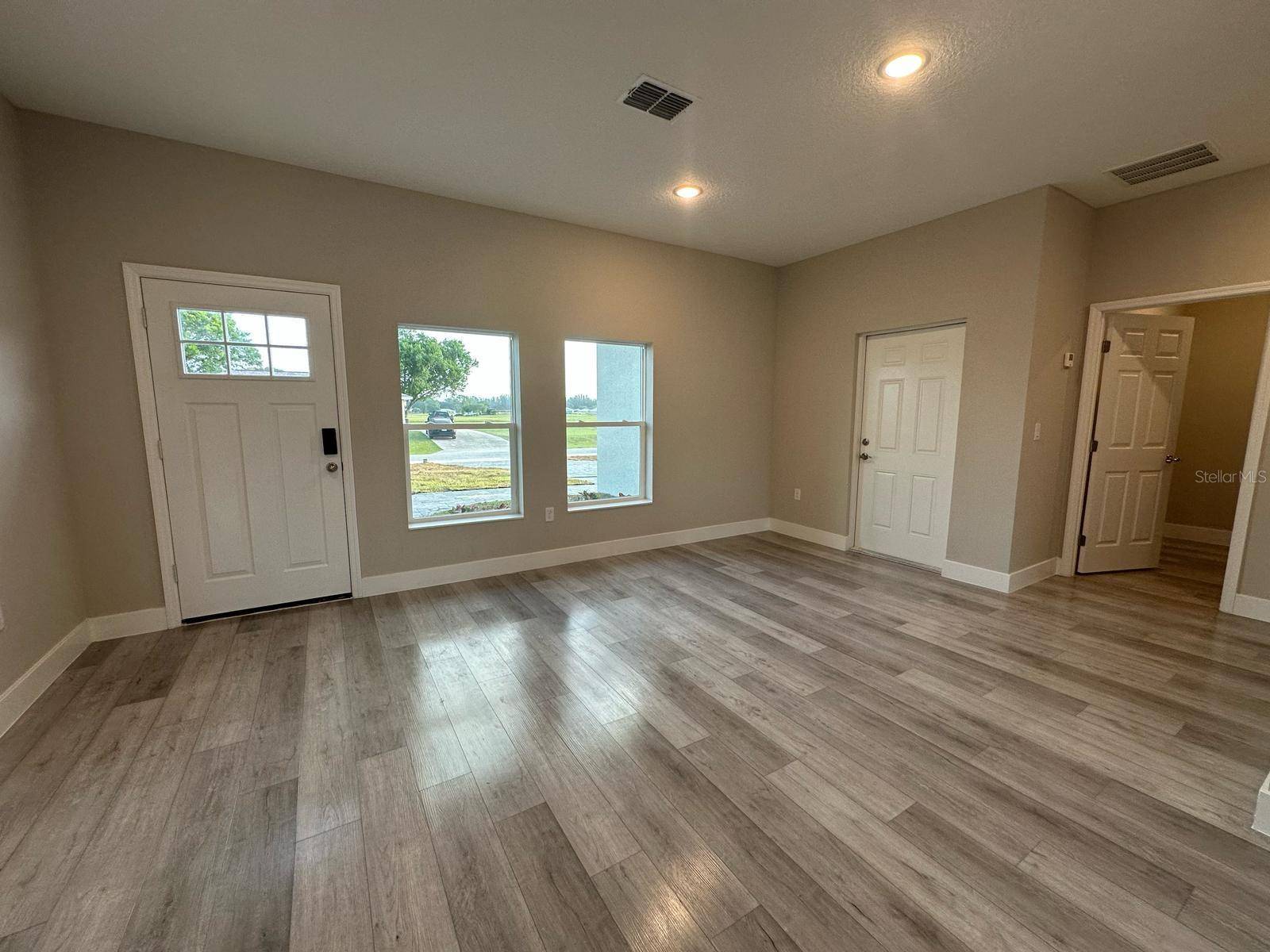 Sebring, FL 33876,8732 HAMPSHIRE DR