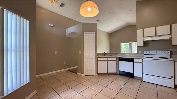 Kissimmee, FL 34758,2406 VIOLET CT