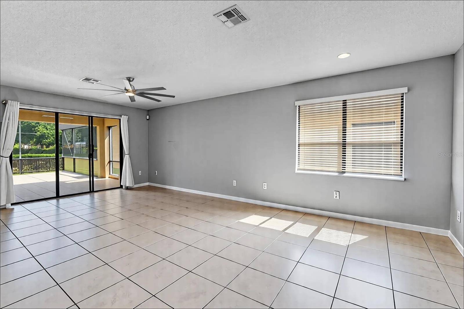 Davenport, FL 33837,2142 VICTORIA DR