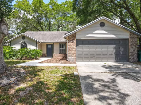 2647 LAKE LANDING BLVD, Eustis, FL 32726