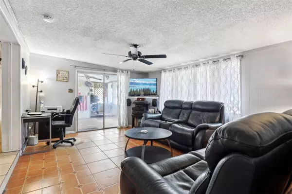 Casselberry, FL 32707,525 E FOOTHILL WAY