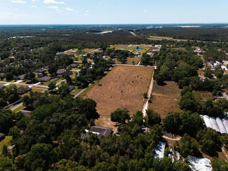 23423 OAK LN, Sorrento, FL 32776