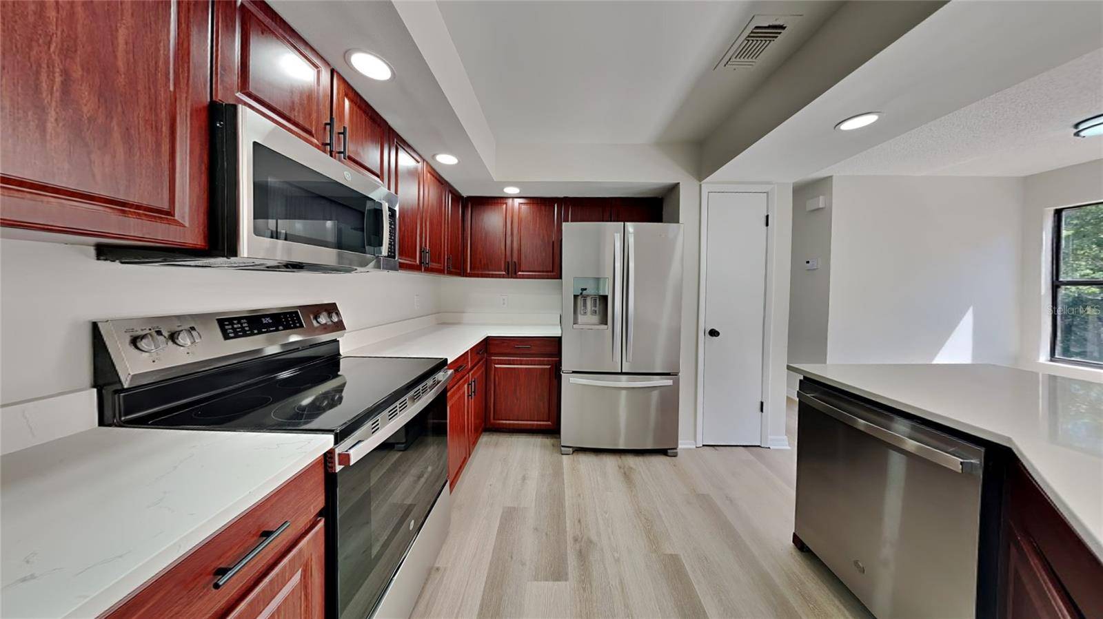 Altamonte Springs, FL 32714,607 NORTHBRIDGE DR