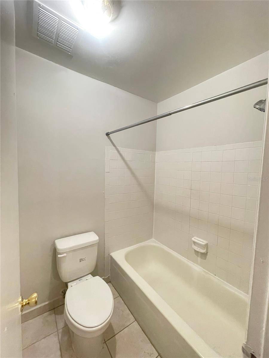 Orlando, FL 32822,4149 S SEMORAN BLVD #13