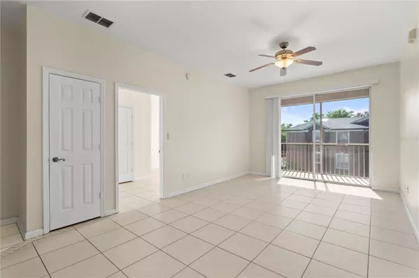 Orlando, FL 32835,7109 YACHT BASIN AVE #430