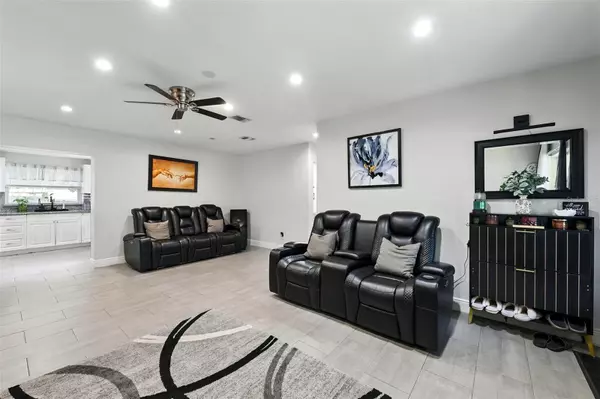 Altamonte Springs, FL 32714,810 LITTLE WEKIWA DR