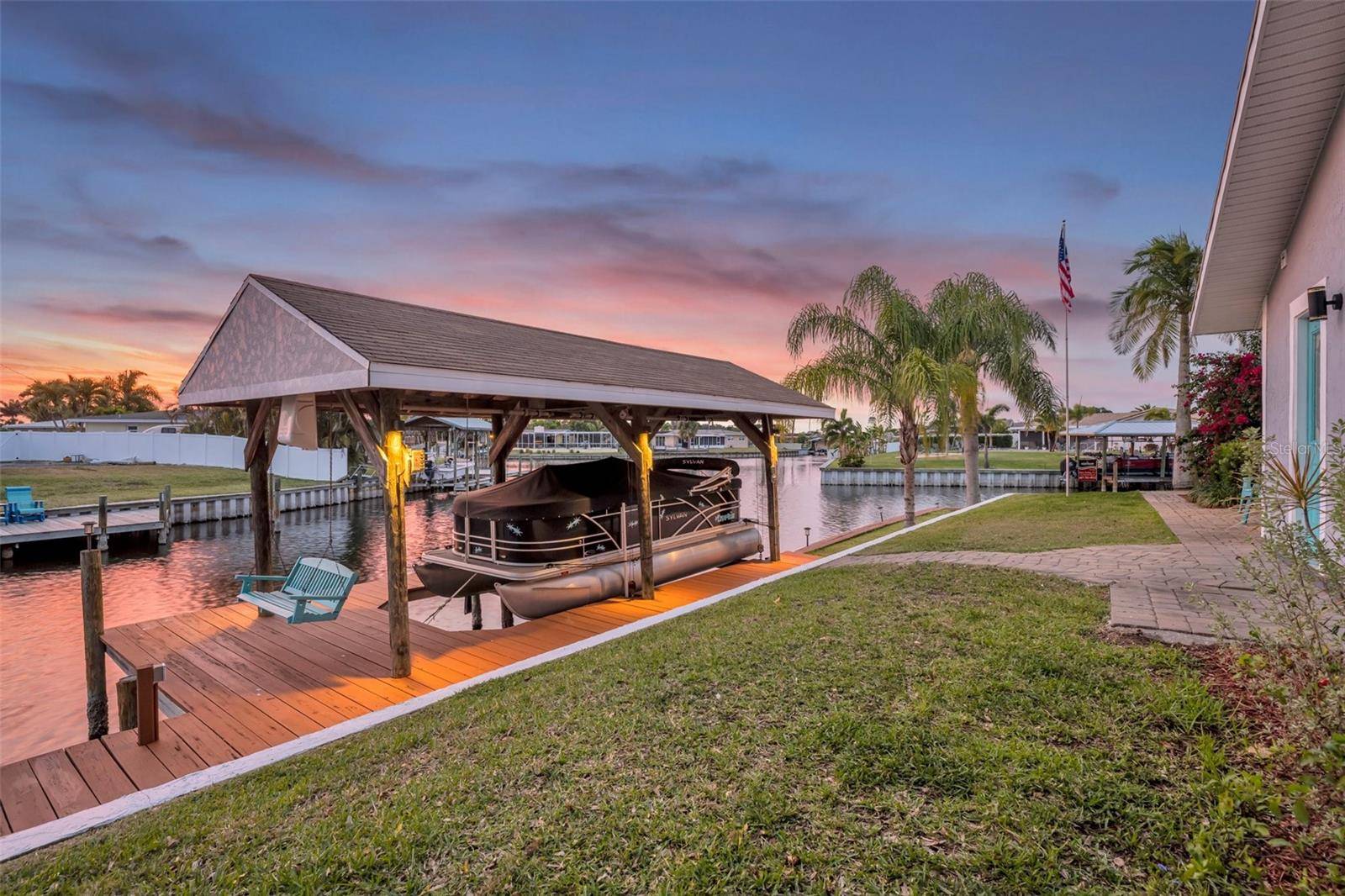Merritt Island, FL 32953,1585 SYKES CREEK DR