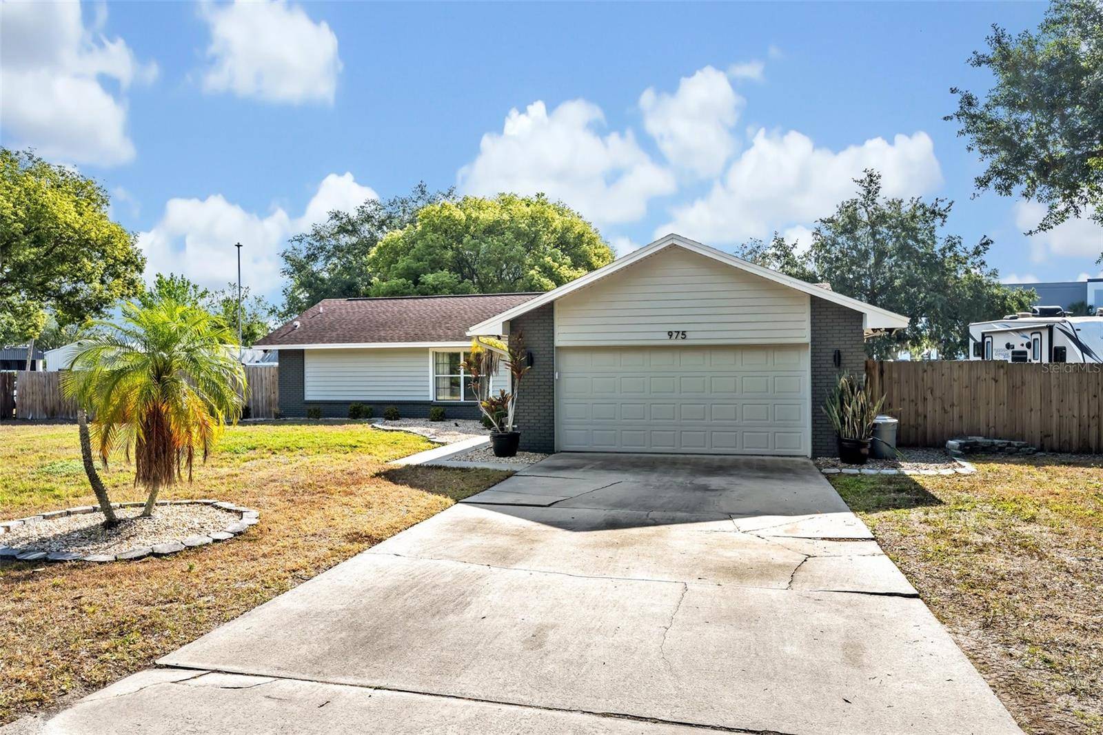 Sanford, FL 32771,975 N ELDER RD