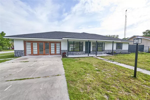 Ocala, FL 34473,211 MARION OAKS LN