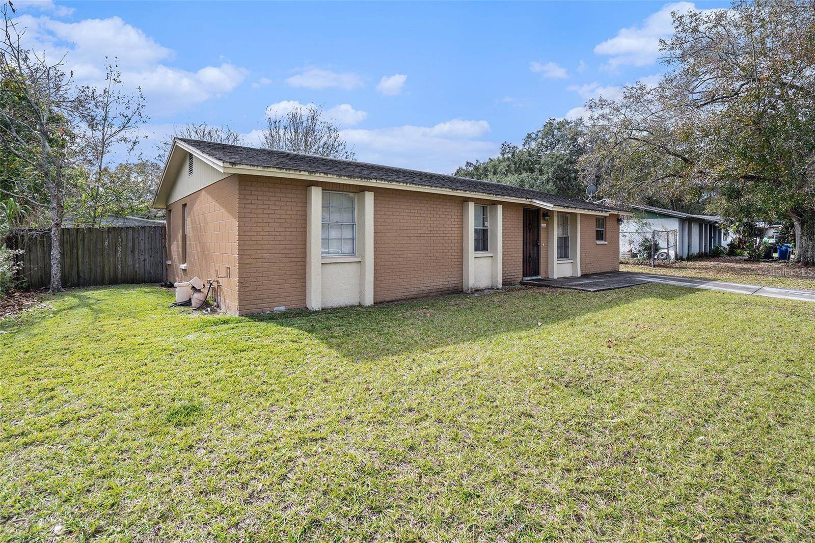 3716 MISTWOOD DR, Tampa, FL 33619