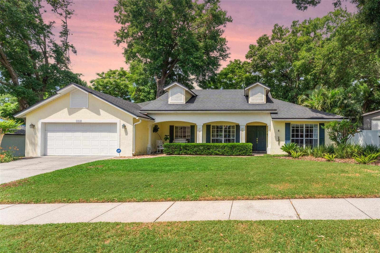 1018 FEATHERSTONE CIR, Ocoee, FL 34761