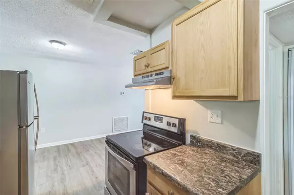 Orlando, FL 32808,6042 BOLLING DR