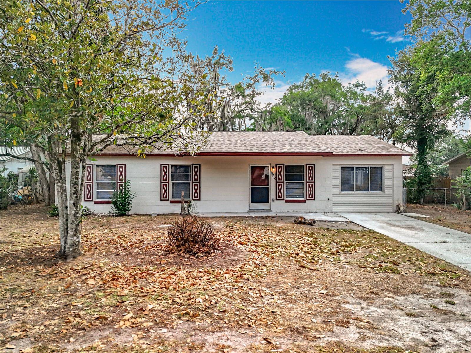 130 ARAGON AVE, Umatilla, FL 32784