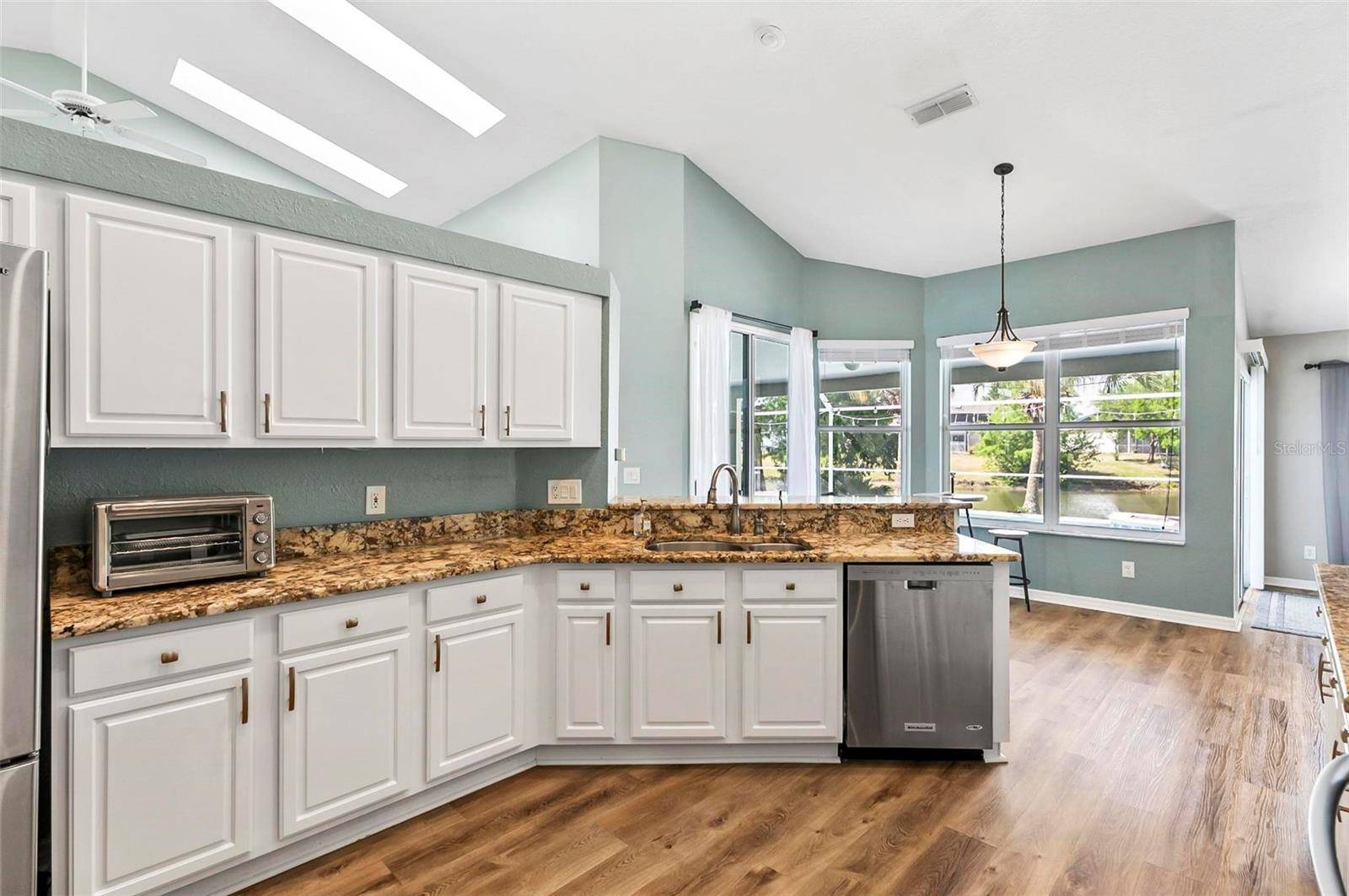 Orlando, FL 32828,633 LAKEHAVEN CIR