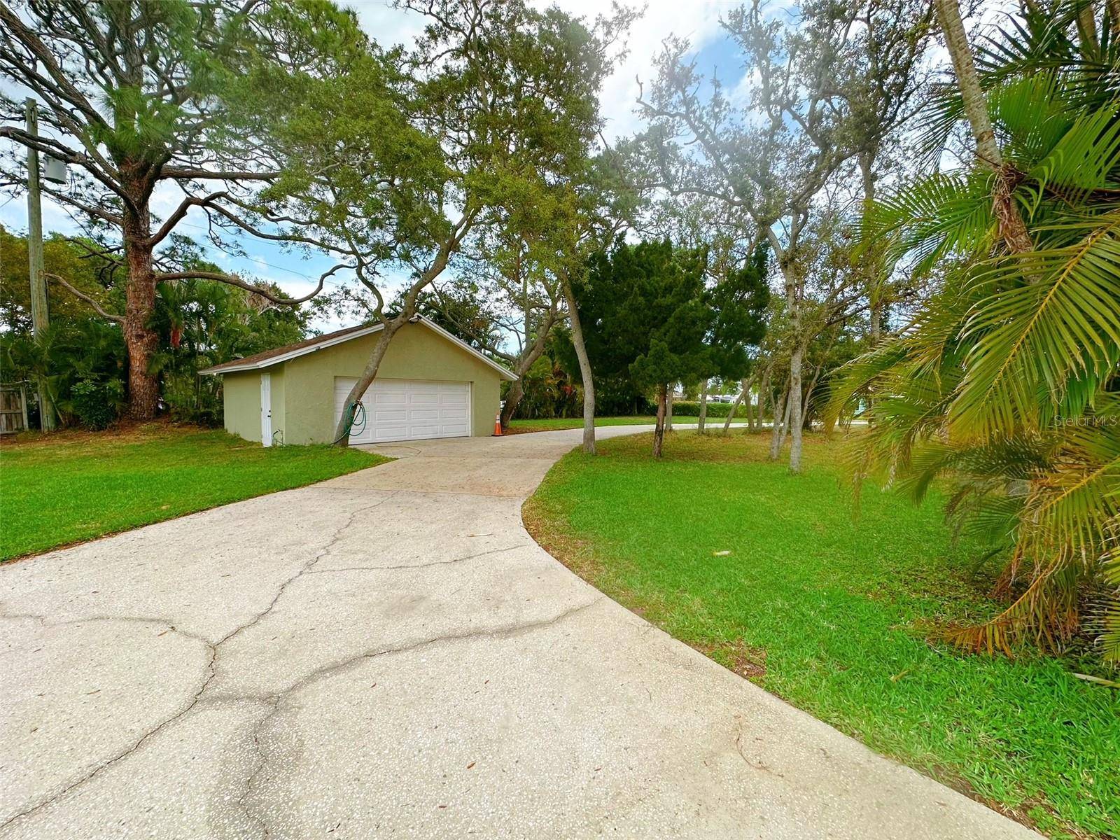 Merritt Island, FL 32952,1325 NEWFOUND HARBOR DR