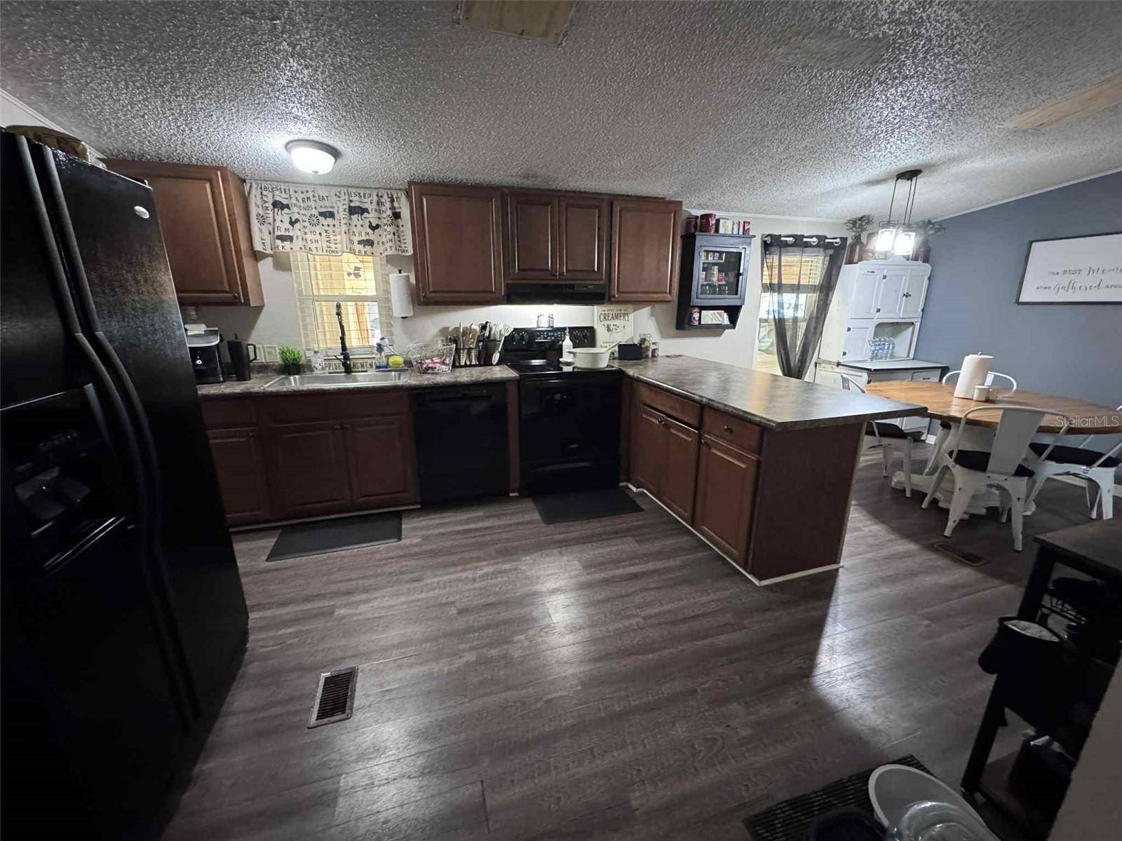 Astatula, FL 34705,13700 WOODLAND DR
