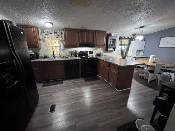 Astatula, FL 34705,13700 WOODLAND DR