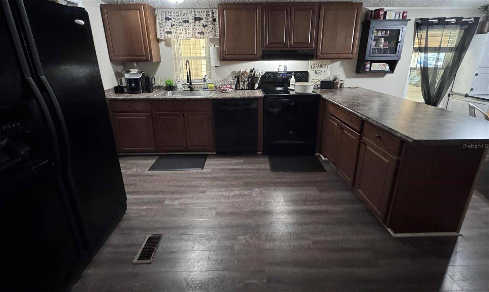 Astatula, FL 34705,13700 WOODLAND DR