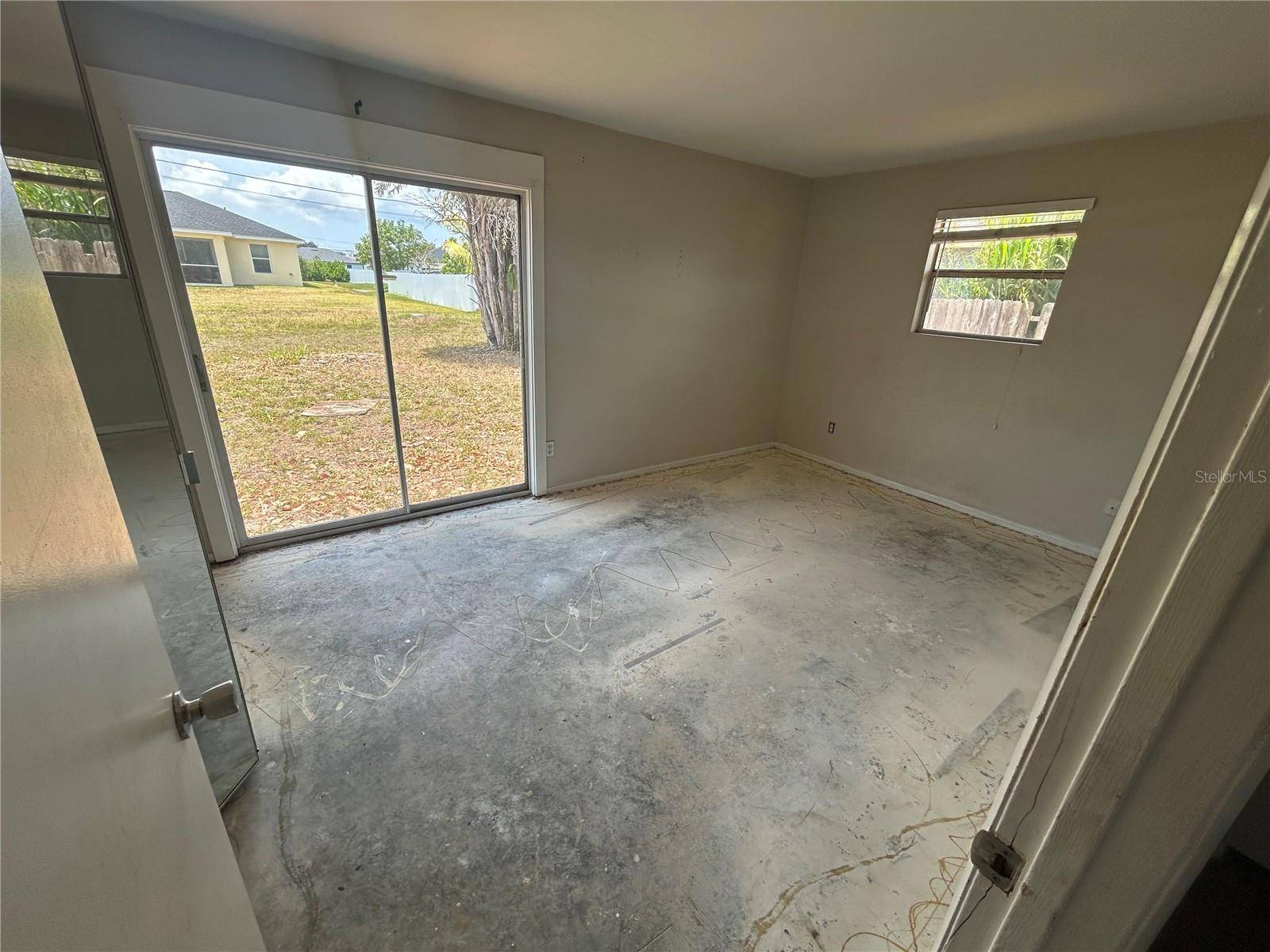 Cape Coral, FL 33993,122 NW 2ND AVE