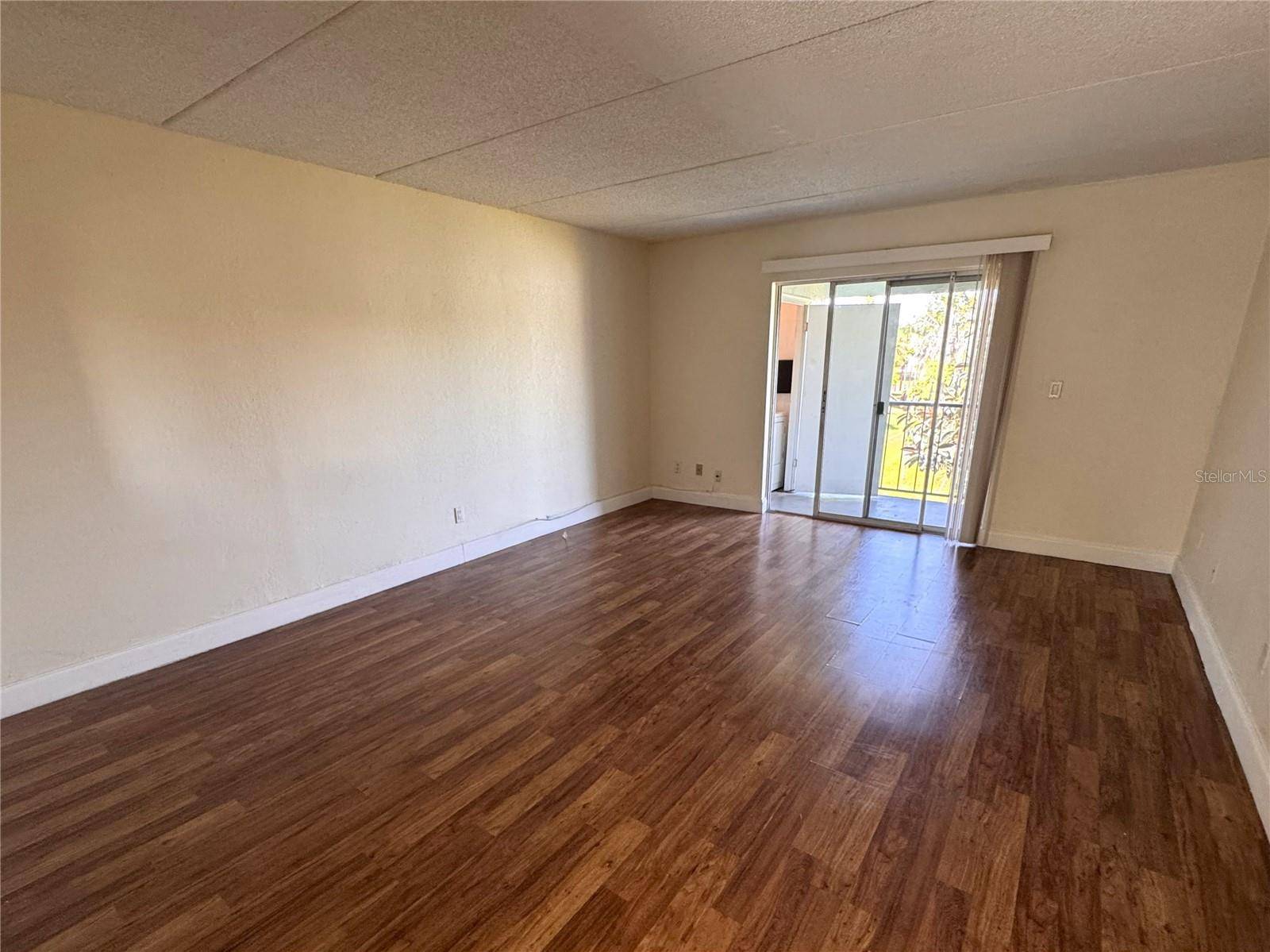 Tampa, FL 33613,2850 SOMERSET PARK DR #201