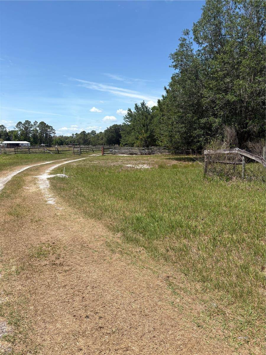 Fort Mc Coy, FL 32134,22495 NE 130TH COURT RD