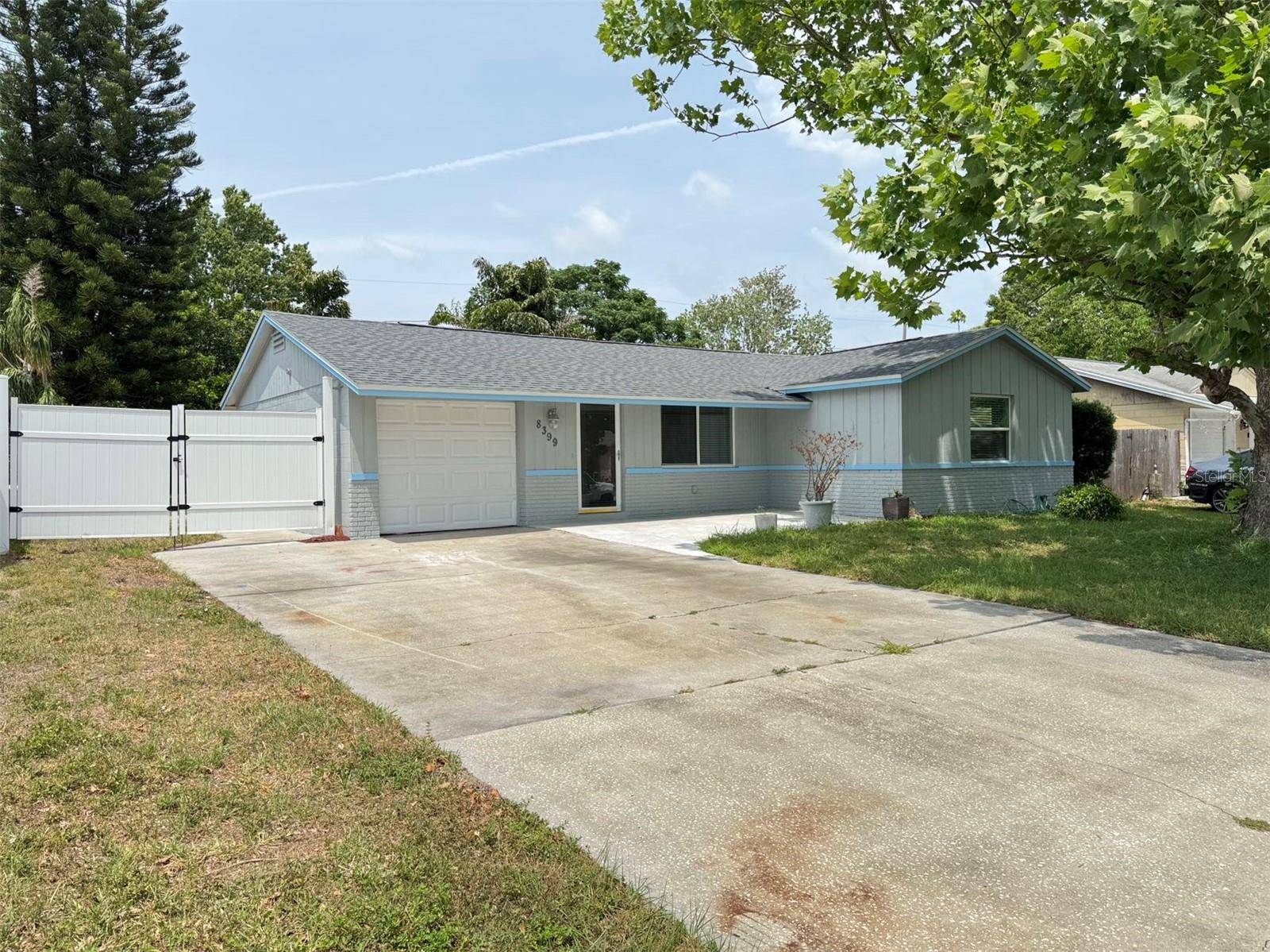 8399 78TH AVE N,  Seminole,  FL 33777