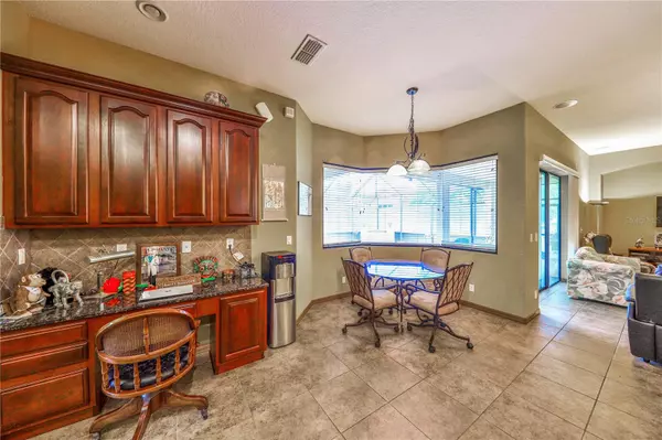 Apopka, FL 32712,2921 FALCONHILL DR