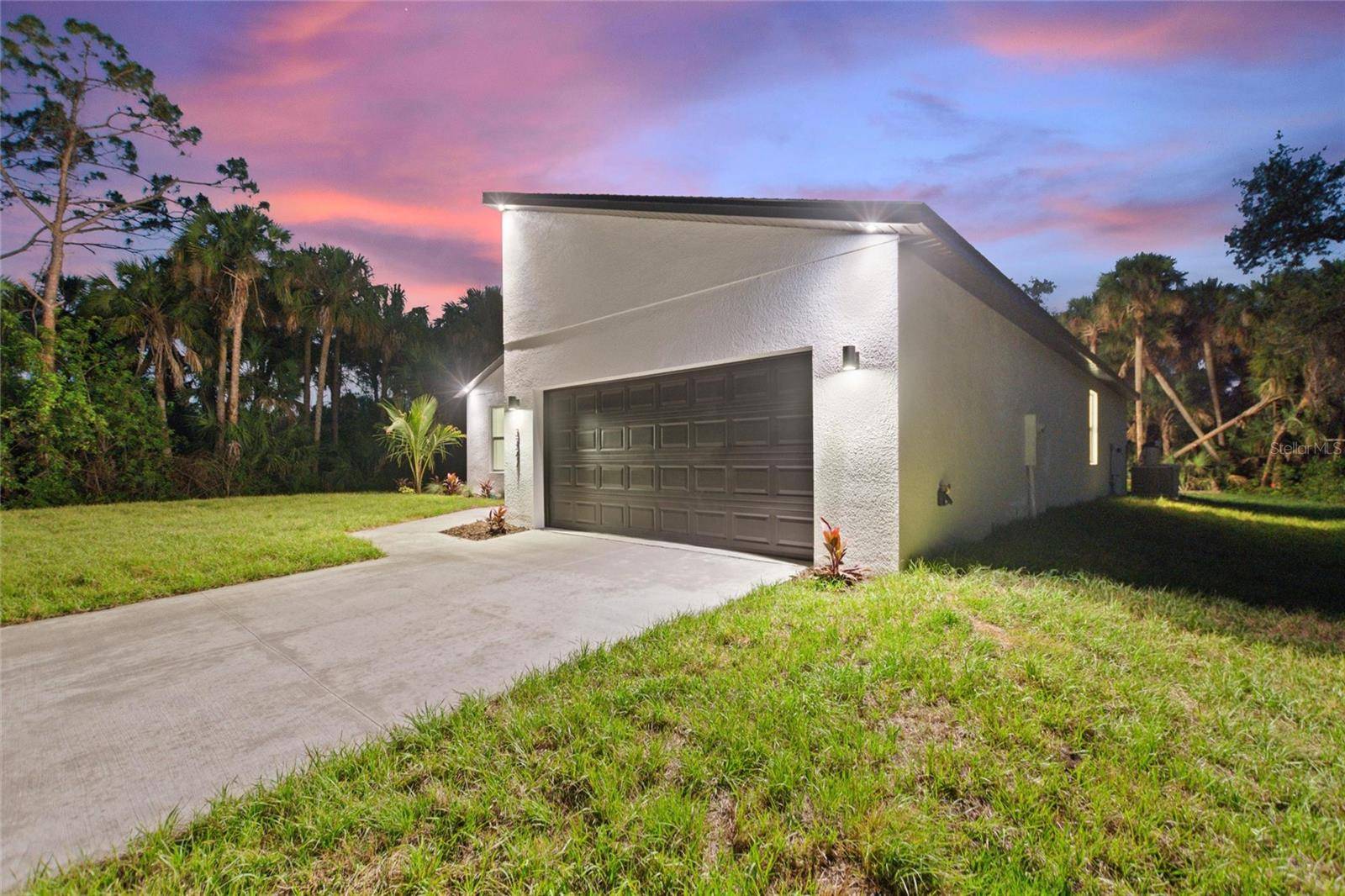 North Port, FL 34286,3327 TRAPPER LN