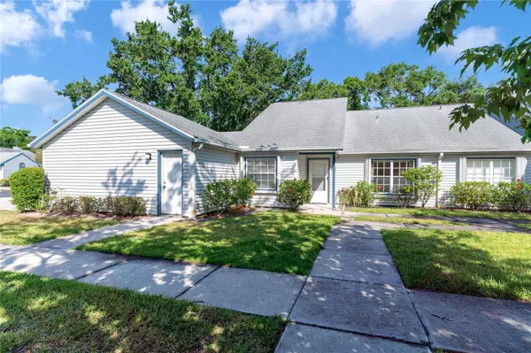 Melbourne, FL 32901,4927 LAKE WATERFORD WAY W #1-202