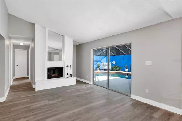 Orlando, FL 32808,5039 JAMAICA CIR #10