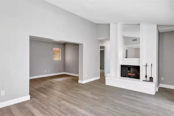 Orlando, FL 32808,5039 JAMAICA CIR #10