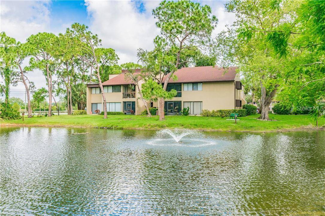 St Petersburg, FL 33716,870 VILLAGE LAKE TER N #204