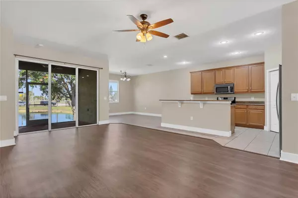 Apollo Beach, FL 33572,6412 COQUINA ISLAND CV